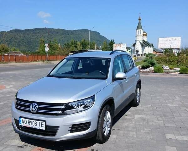 Сірий Фольксваген Тігуан, об'ємом двигуна 1.98 л та пробігом 235 тис. км за 12800 $, фото 1 на Automoto.ua