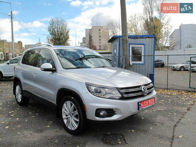 Серый Фольксваген Тигуан, объемом двигателя 2 л и пробегом 186 тыс. км за 14900 $, фото 1 на Automoto.ua