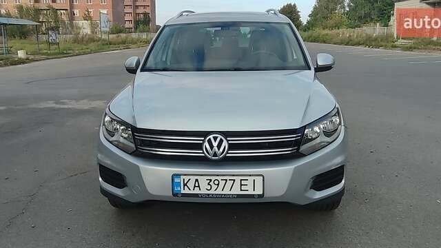Сірий Фольксваген Тігуан, об'ємом двигуна 1.98 л та пробігом 119 тис. км за 14400 $, фото 1 на Automoto.ua