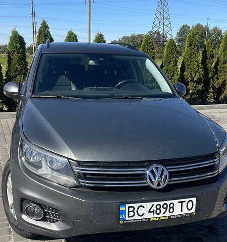 Сірий Фольксваген Тігуан, об'ємом двигуна 1.98 л та пробігом 148 тис. км за 13000 $, фото 1 на Automoto.ua