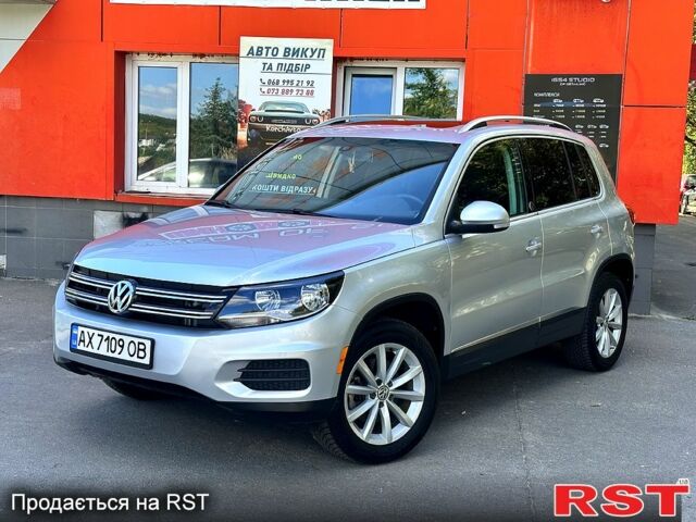 Сірий Фольксваген Тігуан, об'ємом двигуна 2 л та пробігом 190 тис. км за 13700 $, фото 1 на Automoto.ua