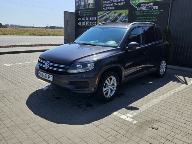 Серый Фольксваген Тигуан, объемом двигателя 2 л и пробегом 165 тыс. км за 12700 $, фото 1 на Automoto.ua