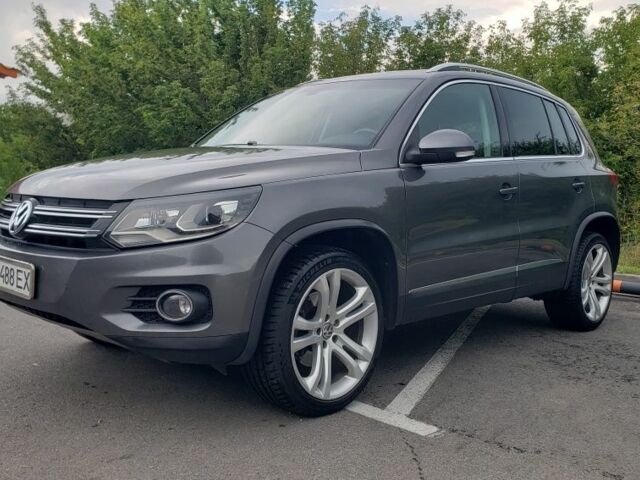 Фольксваген Тигуан 2016 в Харькове на Automoto.ua Серый Фольксваген Тигуан, объемом двигателя 2 л и пробегом 161 тыс. км за 13000 $, фото 1 на Automoto.ua