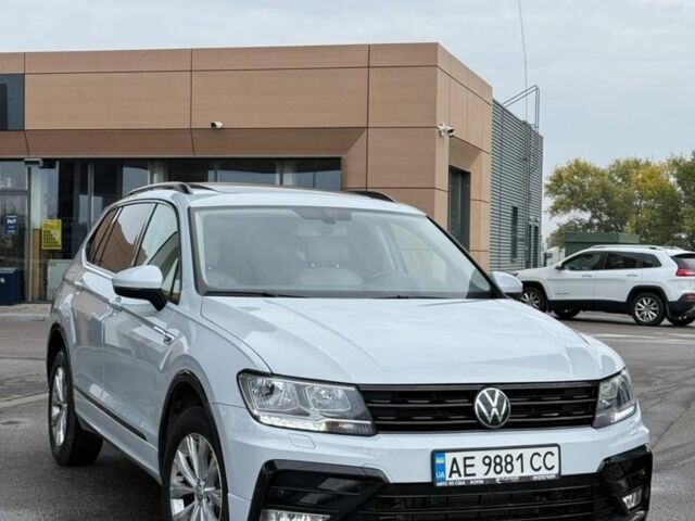 Серый Фольксваген Тигуан, объемом двигателя 2 л и пробегом 167 тыс. км за 15999 $, фото 1 на Automoto.ua