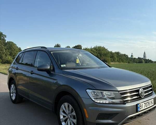 Сірий Фольксваген Тігуан, об'ємом двигуна 1.98 л та пробігом 116 тис. км за 18500 $, фото 1 на Automoto.ua