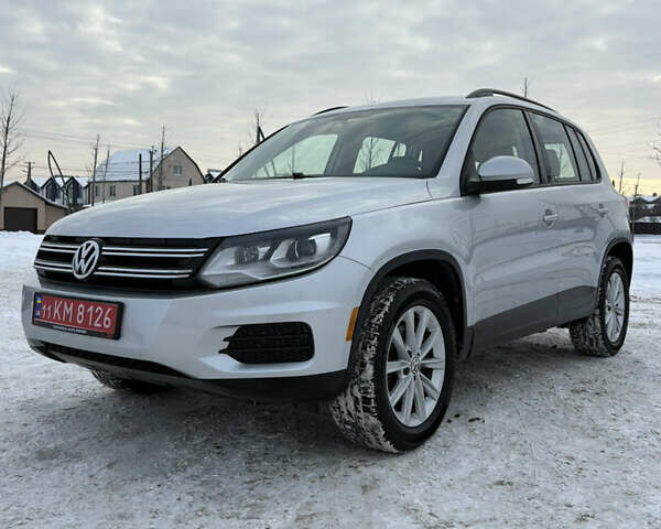 Серый Фольксваген Тигуан, объемом двигателя 2 л и пробегом 101 тыс. км за 14499 $, фото 1 на Automoto.ua