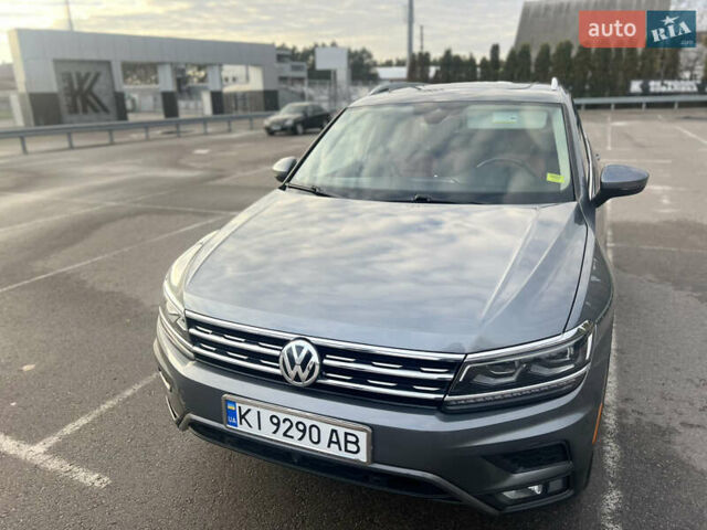 Сірий Фольксваген Тігуан, об'ємом двигуна 2 л та пробігом 175 тис. км за 19300 $, фото 1 на Automoto.ua