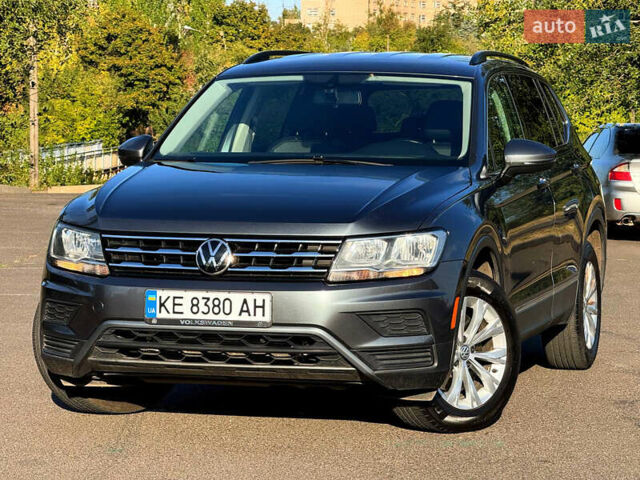Сірий Фольксваген Тігуан, об'ємом двигуна 1.98 л та пробігом 155 тис. км за 18500 $, фото 1 на Automoto.ua