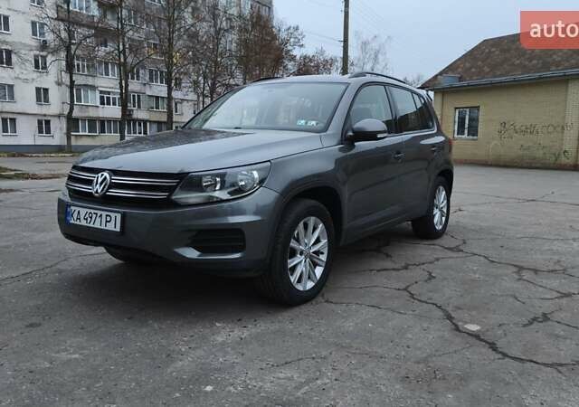 Серый Фольксваген Тигуан, объемом двигателя 1.98 л и пробегом 96 тыс. км за 12500 $, фото 1 на Automoto.ua