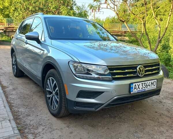 Сірий Фольксваген Тігуан, об'ємом двигуна 1.98 л та пробігом 47 тис. км за 22000 $, фото 1 на Automoto.ua