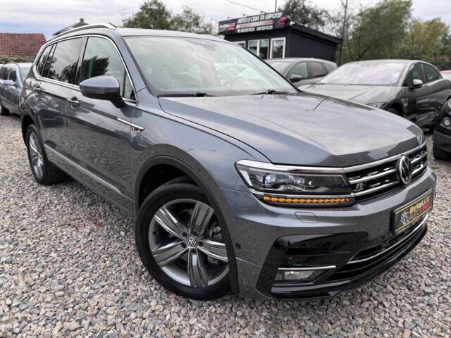 Серый Фольксваген Тигуан, объемом двигателя 2 л и пробегом 100 тыс. км за 24999 $, фото 1 на Automoto.ua