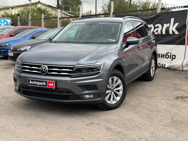Серый Фольксваген Тигуан, объемом двигателя 2 л и пробегом 80 тыс. км за 20690 $, фото 1 на Automoto.ua
