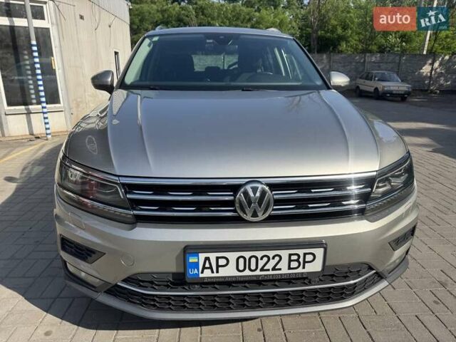Серый Фольксваген Тигуан, объемом двигателя 1.97 л и пробегом 111 тыс. км за 32000 $, фото 1 на Automoto.ua