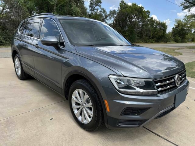 Серый Фольксваген Тигуан, объемом двигателя 2 л и пробегом 38 тыс. км за 10400 $, фото 1 на Automoto.ua