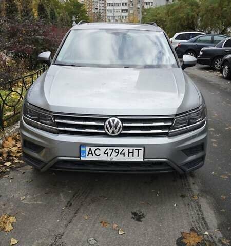 Серый Фольксваген Тигуан, объемом двигателя 1.98 л и пробегом 99 тыс. км за 20800 $, фото 1 на Automoto.ua