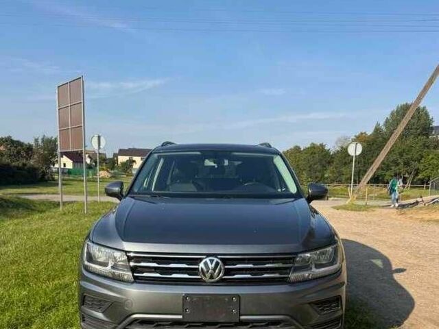 Сірий Фольксваген Тігуан, об'ємом двигуна 2 л та пробігом 103 тис. км за 13000 $, фото 1 на Automoto.ua