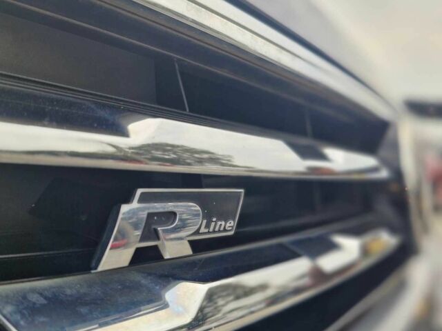 Серый Фольксваген Тигуан, объемом двигателя 2 л и пробегом 214 тыс. км за 21800 $, фото 1 на Automoto.ua