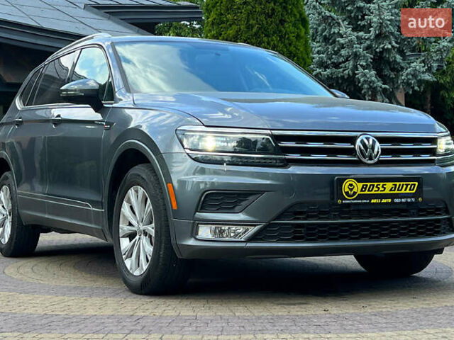 Серый Фольксваген Тигуан, объемом двигателя 2 л и пробегом 53 тыс. км за 19650 $, фото 1 на Automoto.ua