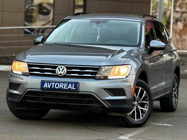 Серый Фольксваген Тигуан, объемом двигателя 2 л и пробегом 103 тыс. км за 19000 $, фото 1 на Automoto.ua