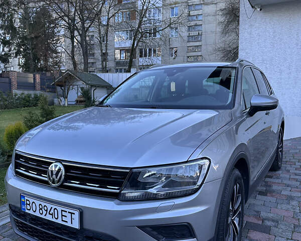 Серый Фольксваген Тигуан, объемом двигателя 1.97 л и пробегом 144 тыс. км за 26000 $, фото 1 на Automoto.ua