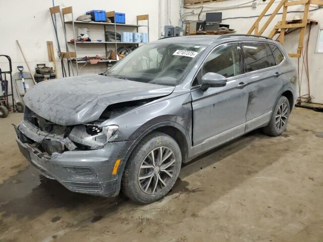 Сірий Фольксваген Тігуан, об'ємом двигуна 2 л та пробігом 138 тис. км за 11400 $, фото 1 на Automoto.ua