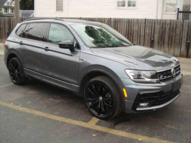 Сірий Фольксваген Тігуан, об'ємом двигуна 2 л та пробігом 30 тис. км за 19200 $, фото 1 на Automoto.ua