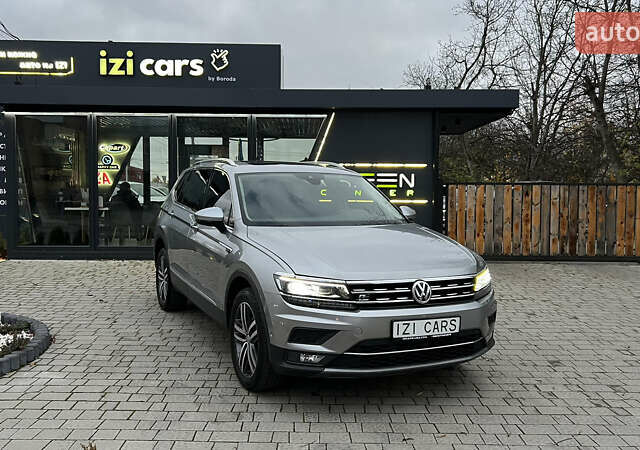 Серый Фольксваген Тигуан, объемом двигателя 2 л и пробегом 75 тыс. км за 29999 $, фото 1 на Automoto.ua