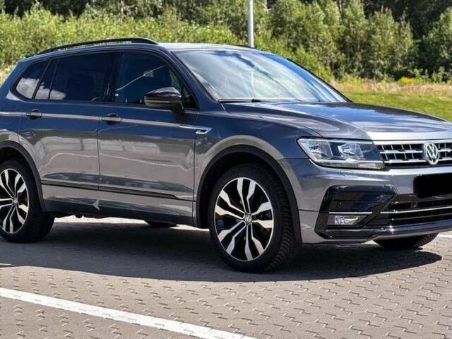 Сірий Фольксваген Тігуан, об'ємом двигуна 0 л та пробігом 54 тис. км за 10900 $, фото 1 на Automoto.ua