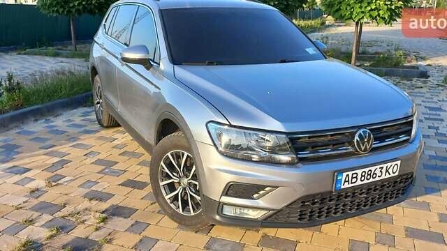 Сірий Фольксваген Тігуан, об'ємом двигуна 1.98 л та пробігом 210 тис. км за 17000 $, фото 1 на Automoto.ua