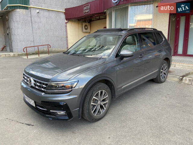 Серый Фольксваген Тигуан, объемом двигателя 2 л и пробегом 27 тыс. км за 26000 $, фото 1 на Automoto.ua