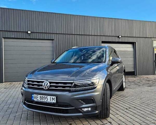 Серый Фольксваген Тигуан, объемом двигателя 1.98 л и пробегом 71 тыс. км за 33000 $, фото 1 на Automoto.ua