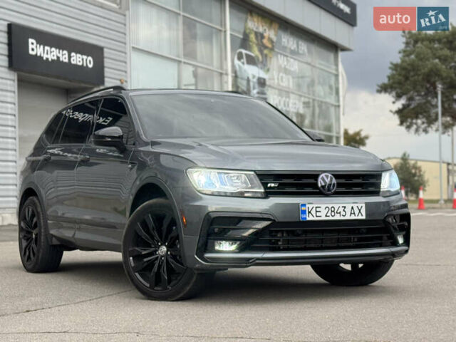 Серый Фольксваген Тигуан, объемом двигателя 1.98 л и пробегом 98 тыс. км за 24900 $, фото 1 на Automoto.ua