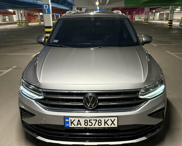 Серый Фольксваген Тигуан, объемом двигателя 1.98 л и пробегом 104 тыс. км за 25200 $, фото 1 на Automoto.ua