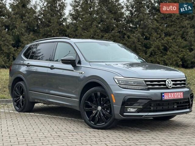 Серый Фольксваген Тигуан, объемом двигателя 2 л и пробегом 67 тыс. км за 25999 $, фото 1 на Automoto.ua