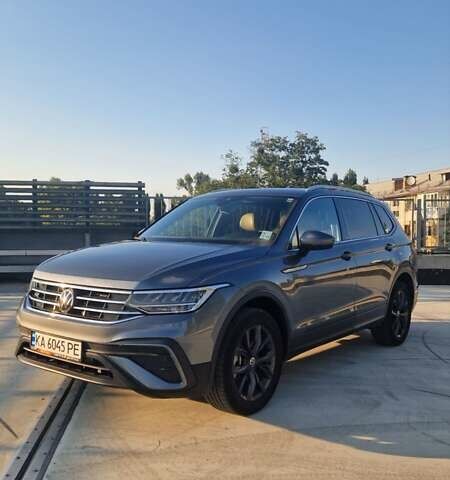 Серый Фольксваген Тигуан, объемом двигателя 1.98 л и пробегом 99 тыс. км за 26000 $, фото 1 на Automoto.ua