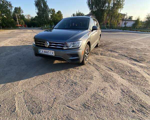 Серый Фольксваген Тигуан, объемом двигателя 1.98 л и пробегом 119 тыс. км за 21500 $, фото 1 на Automoto.ua