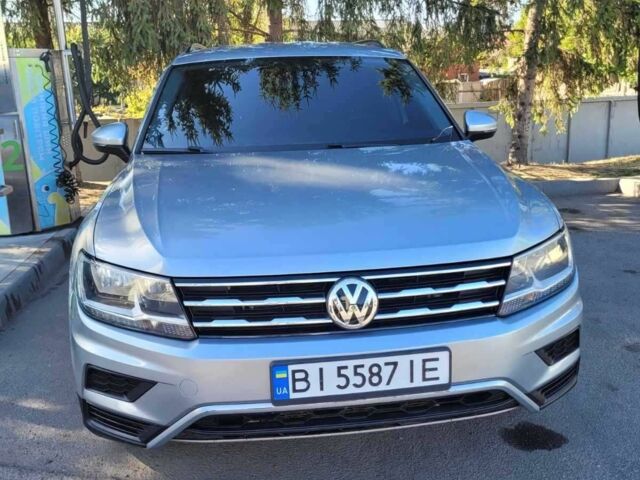 Серый Фольксваген Тигуан, объемом двигателя 2 л и пробегом 86 тыс. км за 17500 $, фото 1 на Automoto.ua