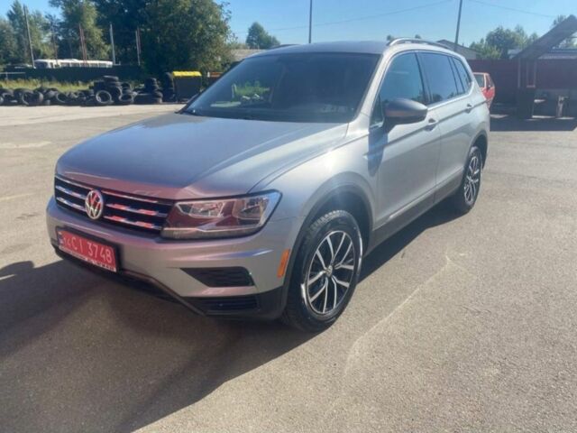 Серый Фольксваген Тигуан, объемом двигателя 2 л и пробегом 90 тыс. км за 23000 $, фото 1 на Automoto.ua