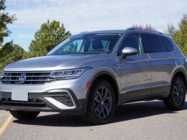 Сірий Фольксваген Тігуан, об'ємом двигуна 2 л та пробігом 26 тис. км за 18000 $, фото 1 на Automoto.ua