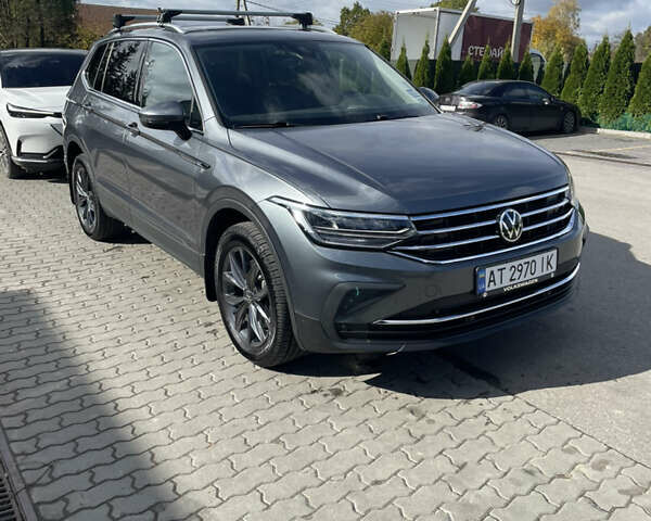 Серый Фольксваген Тигуан, объемом двигателя 1.98 л и пробегом 81 тыс. км за 24700 $, фото 1 на Automoto.ua
