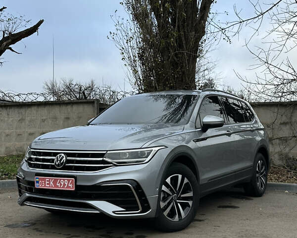 Серый Фольксваген Тигуан, объемом двигателя 0 л и пробегом 42 тыс. км за 24200 $, фото 1 на Automoto.ua