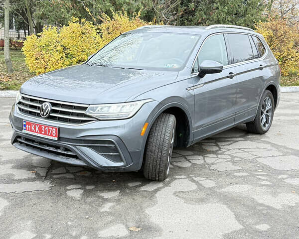 Сірий Фольксваген Тігуан, об'ємом двигуна 2 л та пробігом 36 тис. км за 27500 $, фото 1 на Automoto.ua
