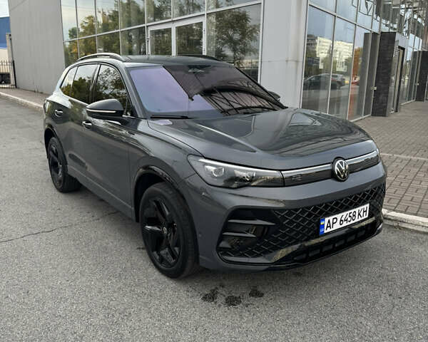 Серый Фольксваген Тигуан, объемом двигателя 1.97 л и пробегом 22 тыс. км за 48000 $, фото 1 на Automoto.ua