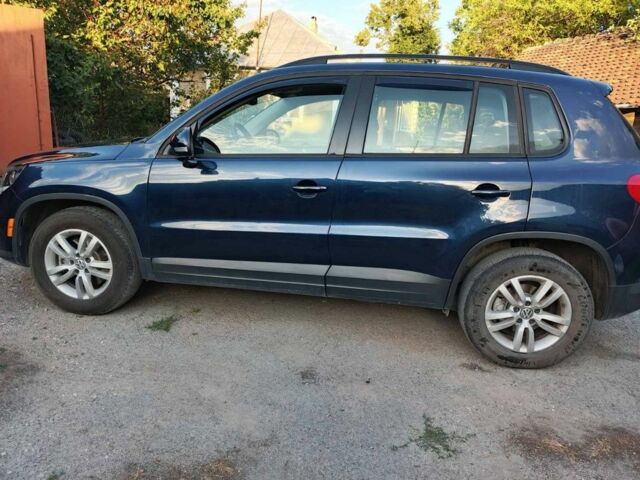 Синий Фольксваген Тигуан, объемом двигателя 2 л и пробегом 197 тыс. км за 11000 $, фото 1 на Automoto.ua