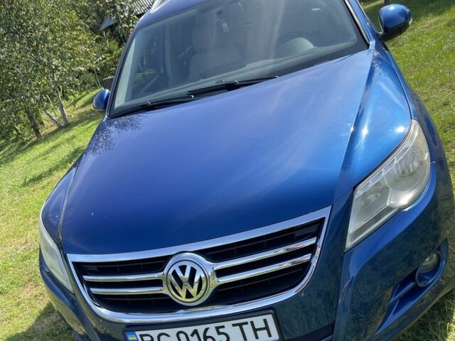 Синій Фольксваген Тігуан, об'ємом двигуна 2 л та пробігом 179 тис. км за 9800 $, фото 1 на Automoto.ua