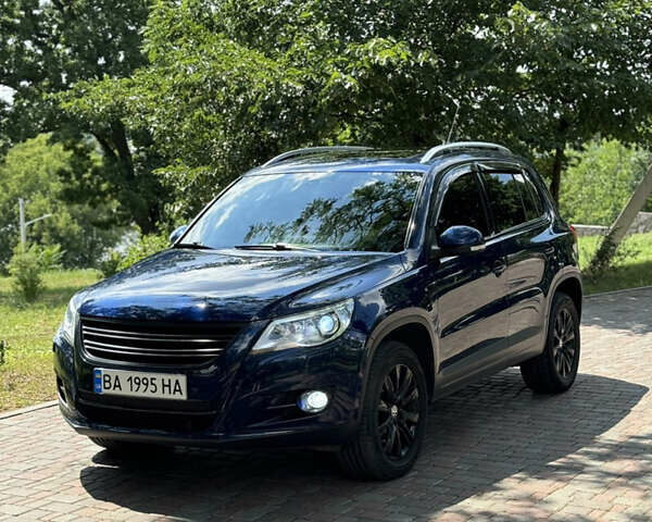 Синій Фольксваген Тігуан, об'ємом двигуна 1.97 л та пробігом 195 тис. км за 12500 $, фото 1 на Automoto.ua