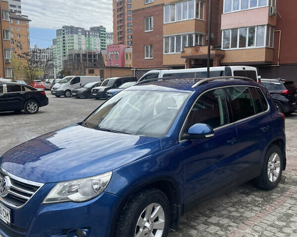 Синий Фольксваген Тигуан, объемом двигателя 1.39 л и пробегом 228 тыс. км за 9000 $, фото 1 на Automoto.ua