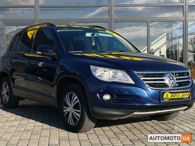 Синий Фольксваген Тигуан, объемом двигателя 2 л и пробегом 315 тыс. км за 9800 $, фото 1 на Automoto.ua