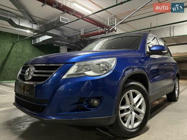 Синий Фольксваген Тигуан, объемом двигателя 2.01 л и пробегом 252 тыс. км за 8900 $, фото 1 на Automoto.ua