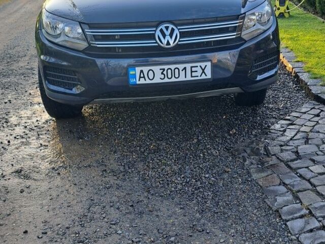 Синій Фольксваген Тігуан, об'ємом двигуна 2 л та пробігом 300 тис. км за 12000 $, фото 1 на Automoto.ua